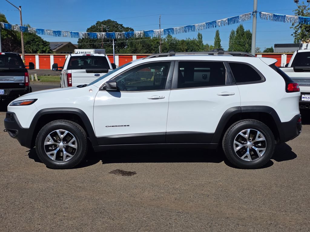 Used 2018 Jeep Cherokee Trailhawk AWD/4WD image 28