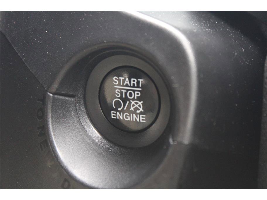 Used 2017 Jeep Renegade Latitude image 19