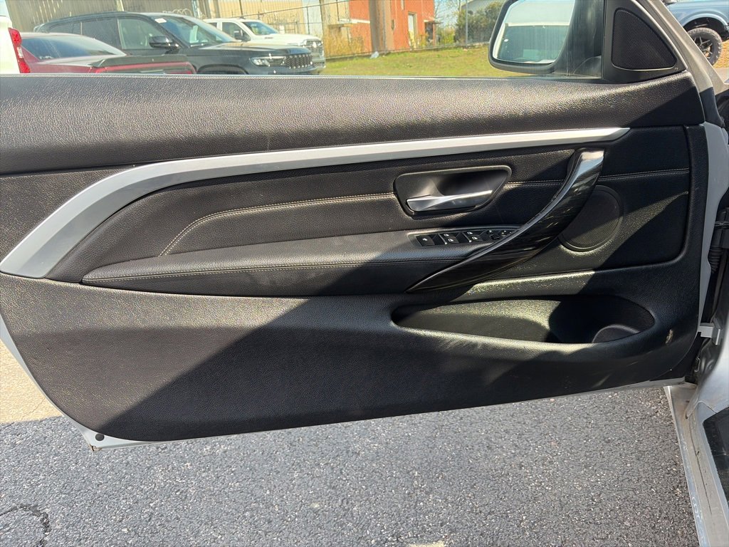 Used 2018 BMW 430i Convertible image 13