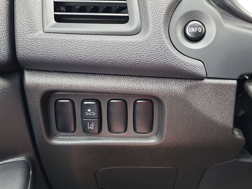 Used 2025 Mitsubishi Outlander Sport ES AWD/4WD image 23