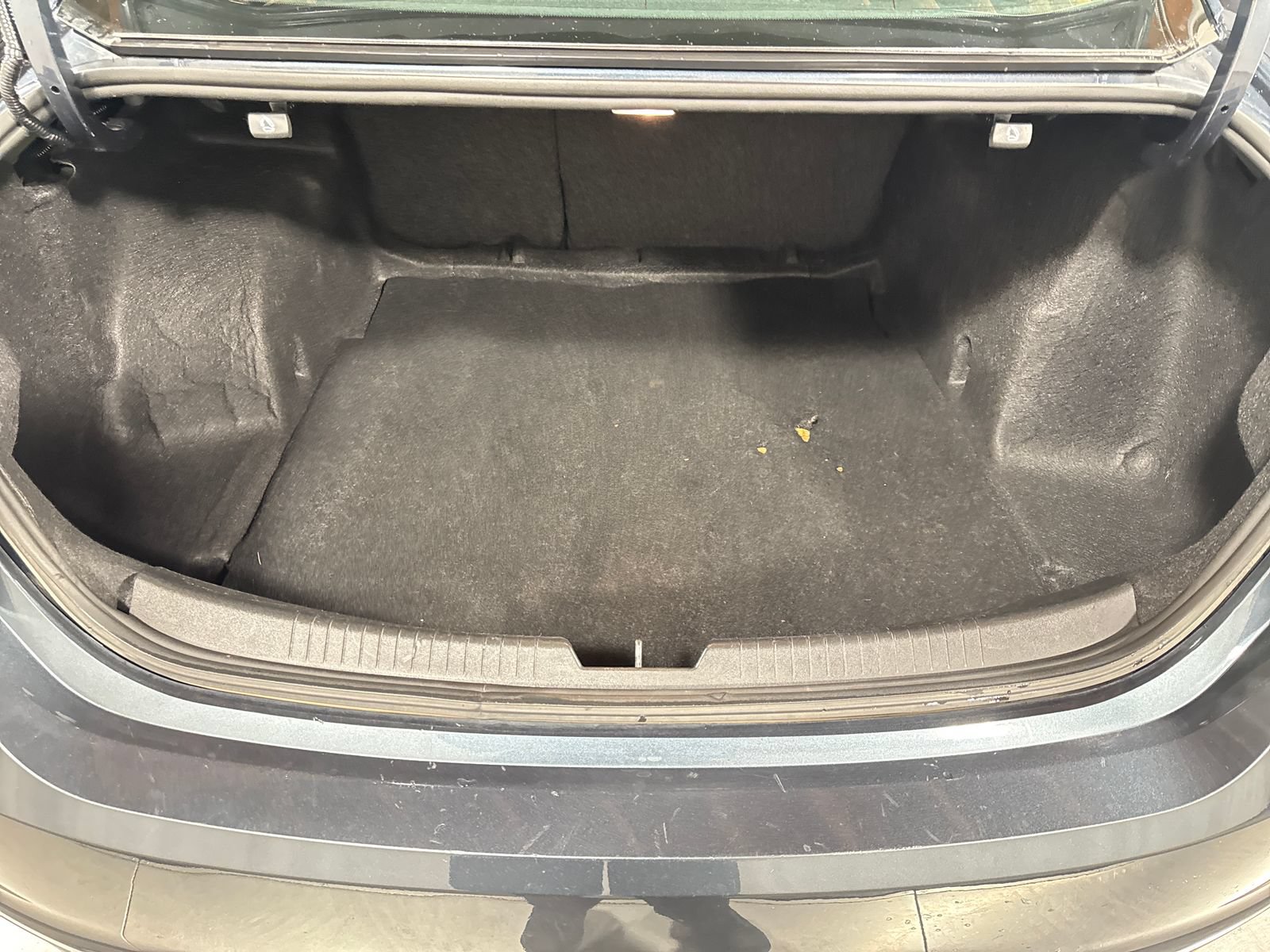 Used 2021 Chevrolet Malibu LT FWD image 28