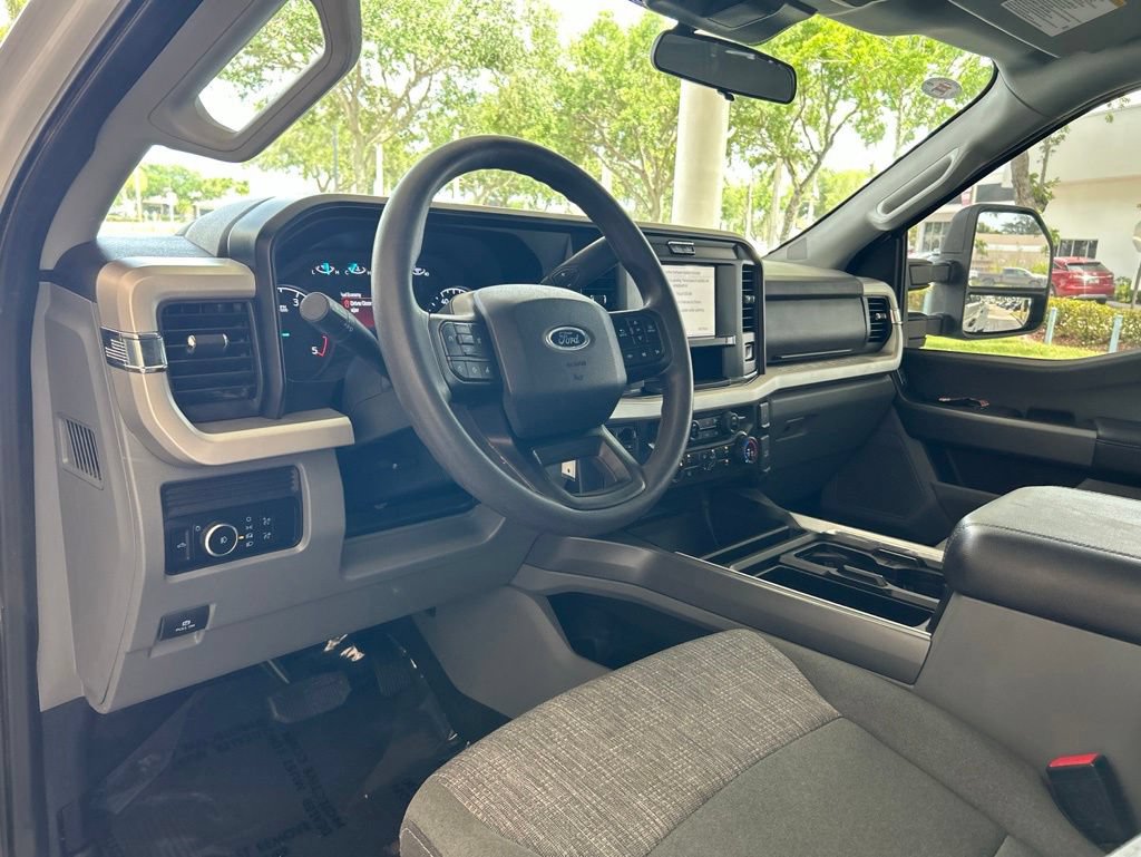 Used 2025 Ford F350 XLT w/ FX4 Off-Road Package AWD/4WD image 7