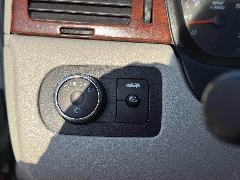 Used 2006 Chevrolet Impala LT FWD image 13