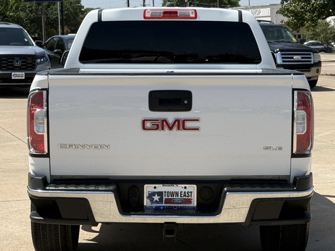 Used 2017 GMC Canyon SLE RWD image 6