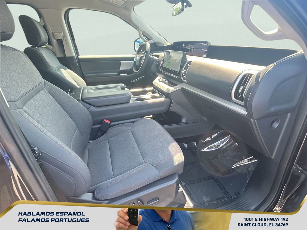 Used 2025 Ford Expedition Active image 37