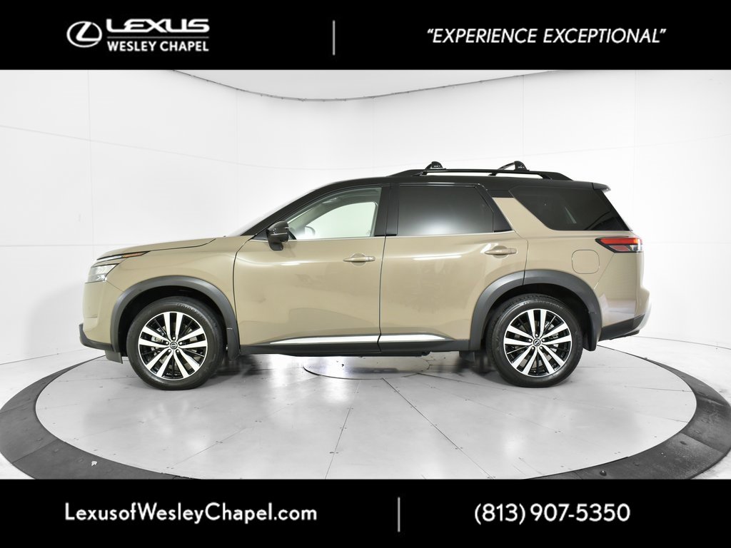 Used 2025 Nissan Pathfinder Platinum w/ Cargo Package image 10