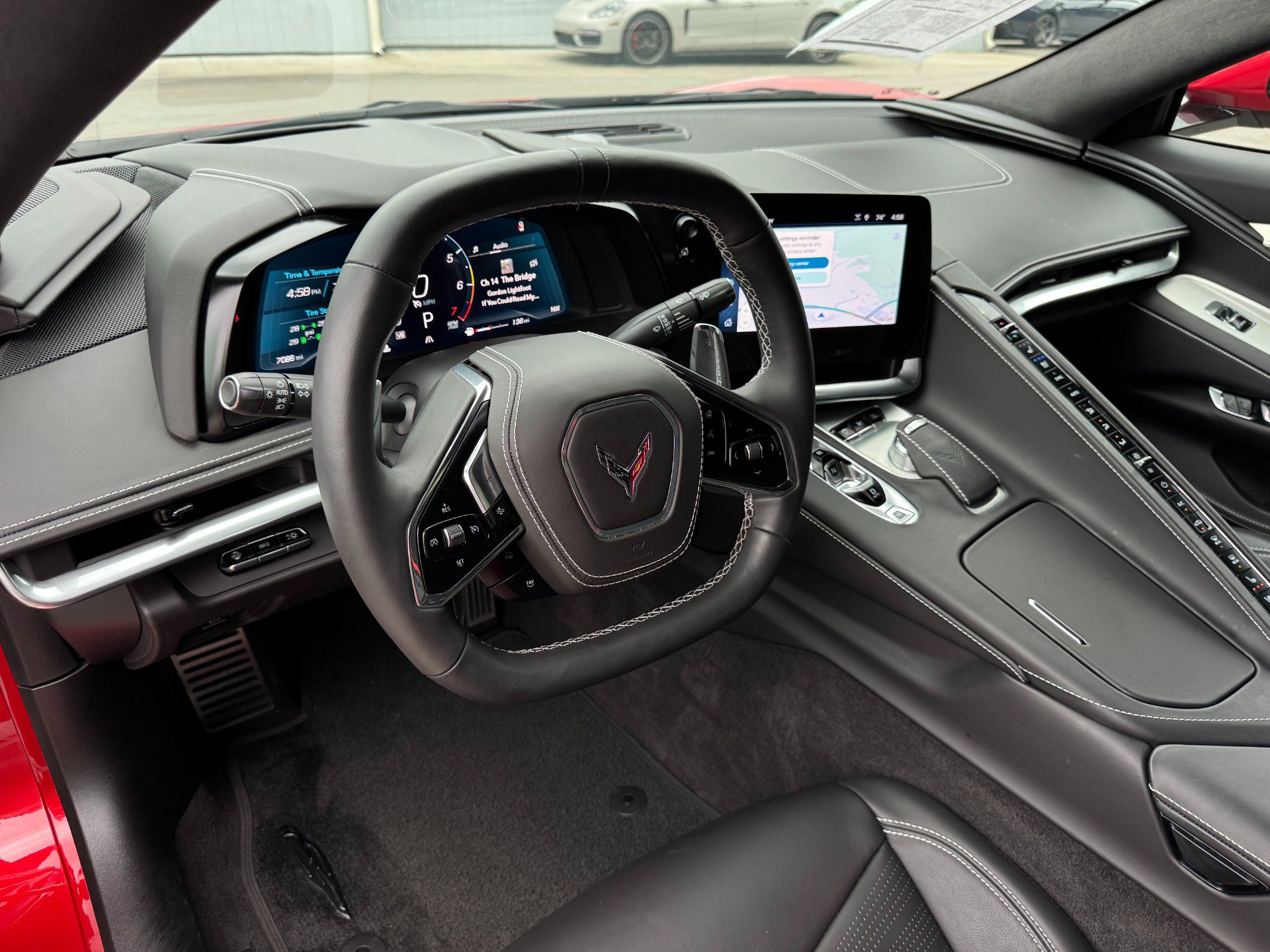 Used 2025 Chevrolet Corvette Stingray Premium Cpe w/ Z51 Performance Package RWD image 15