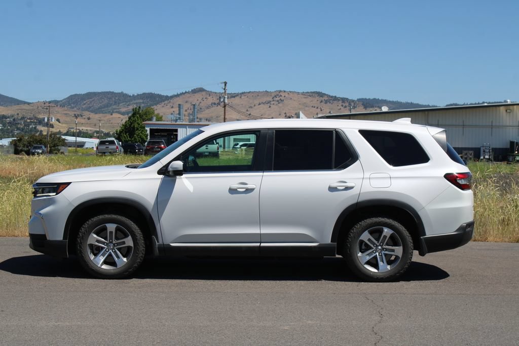Used 2025 Honda Pilot EX-L image 2