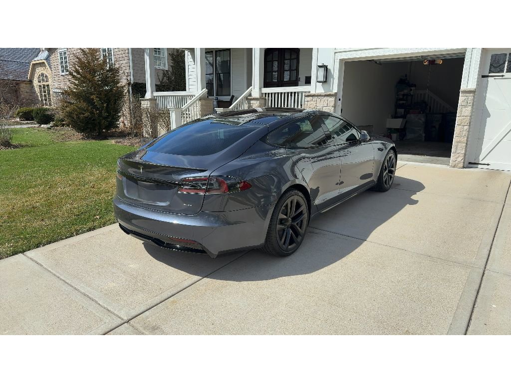Used 2021 Tesla Model S Plaid image 3