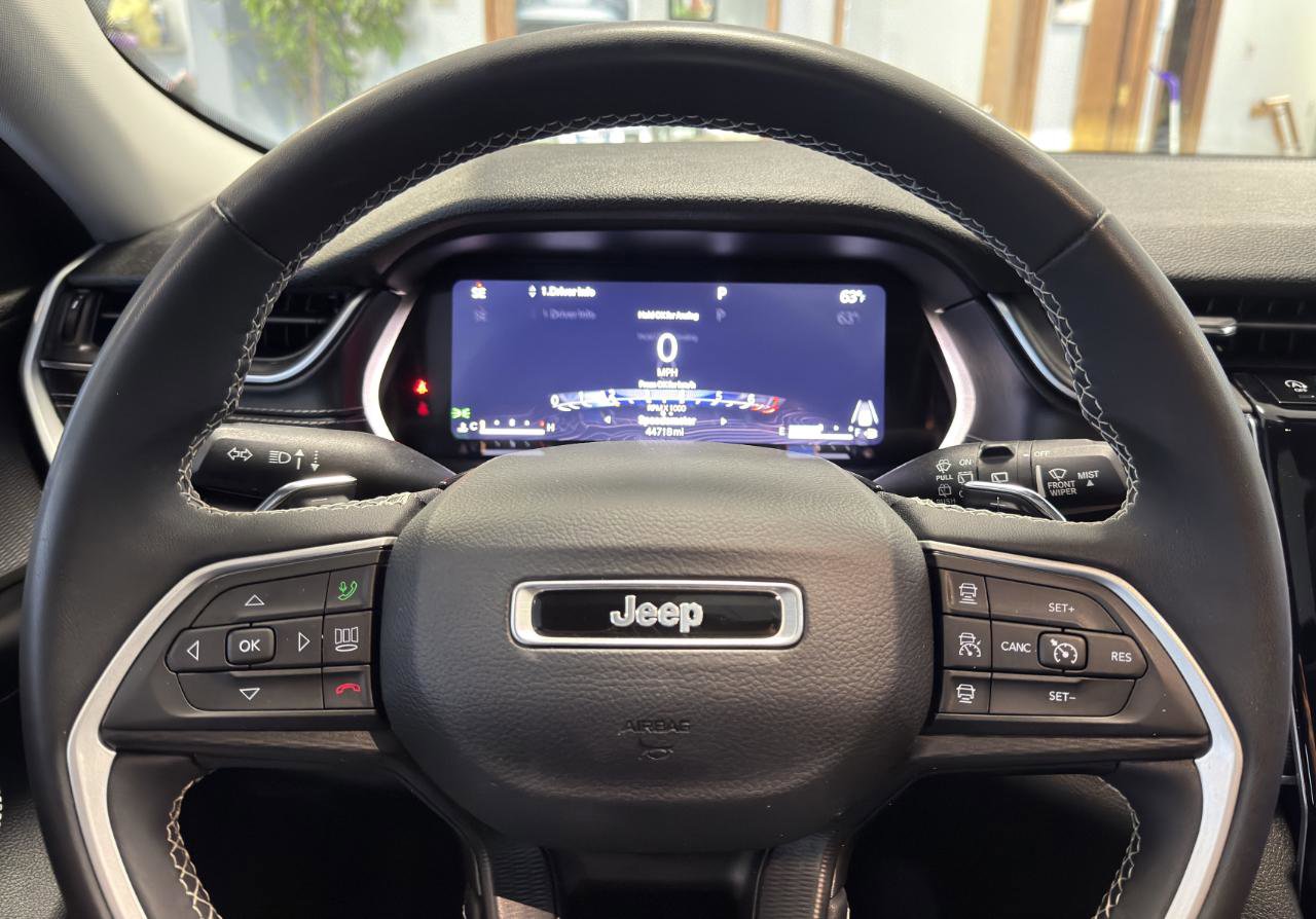 Used 2023 Jeep Grand Cherokee L Laredo w/ Trailer Tow Group (B) image 51