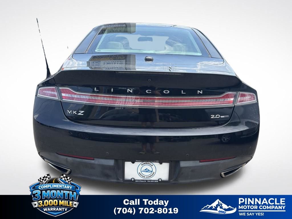 Used 2013 Lincoln MKZ FWD image 6