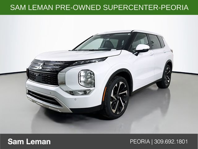 Used 2024 Mitsubishi Outlander SE image 3