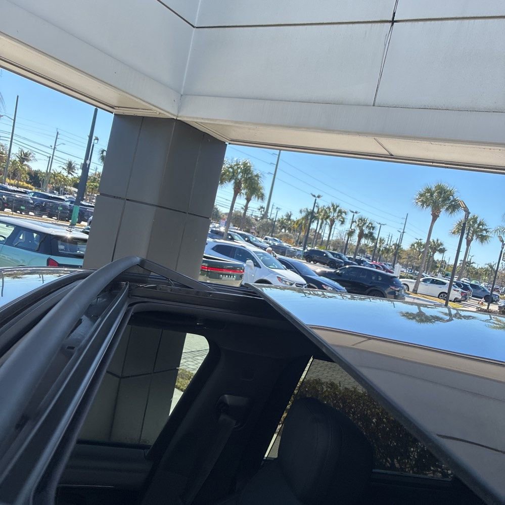 Used 2024 Land Rover Range Rover Long Wheelbase SE image 14