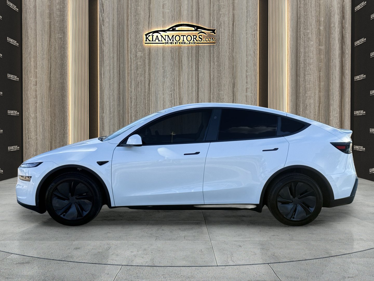 Used 2026 Tesla Model Y 2WD image 4