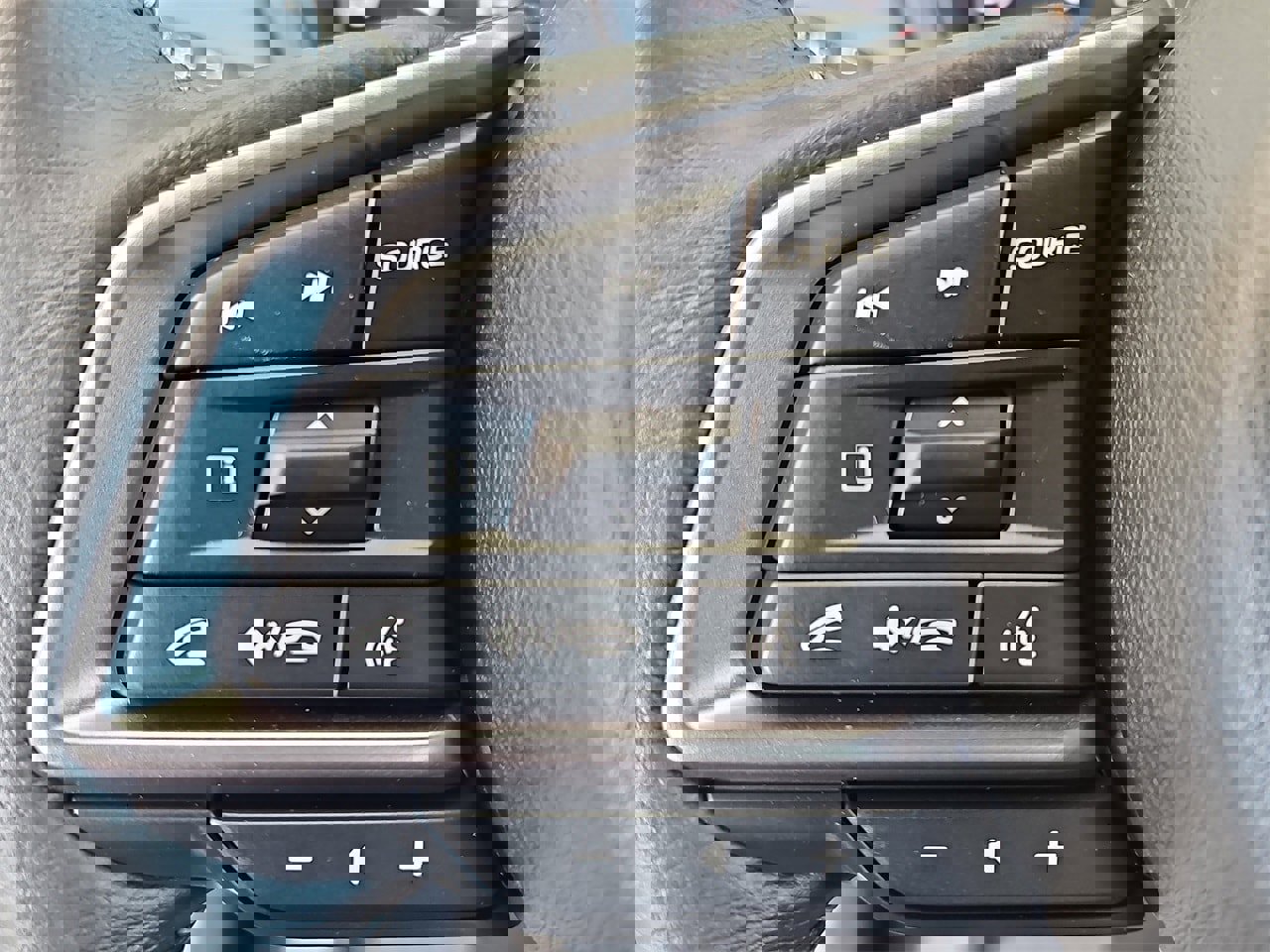 New 2025 Subaru Outback Premium image 17