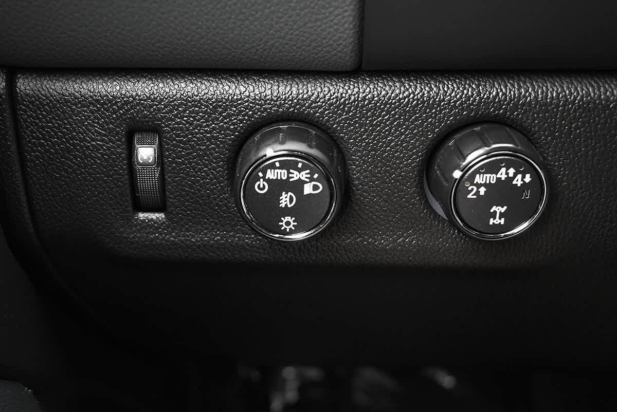 Used 2022 Chevrolet Colorado Z71 AWD/4WD image 22