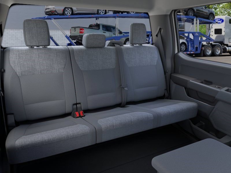 New 2026 Ford F350 4x4 Crew Cab DRW Super Duty image 11