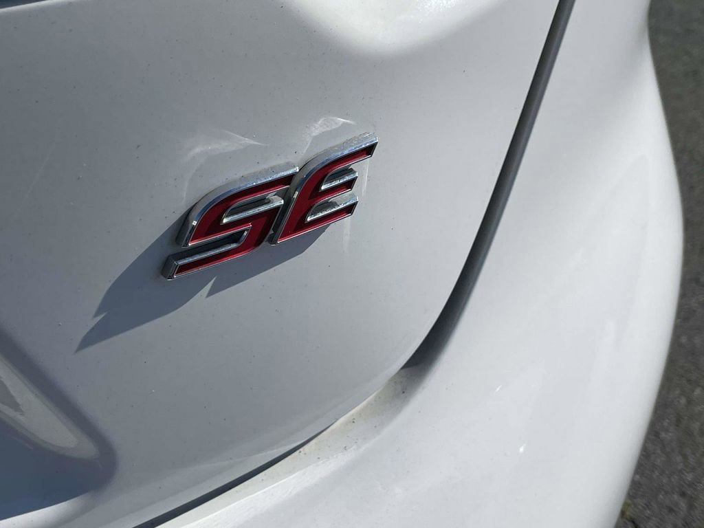 Used 2024 Toyota Corolla SE FWD image 9