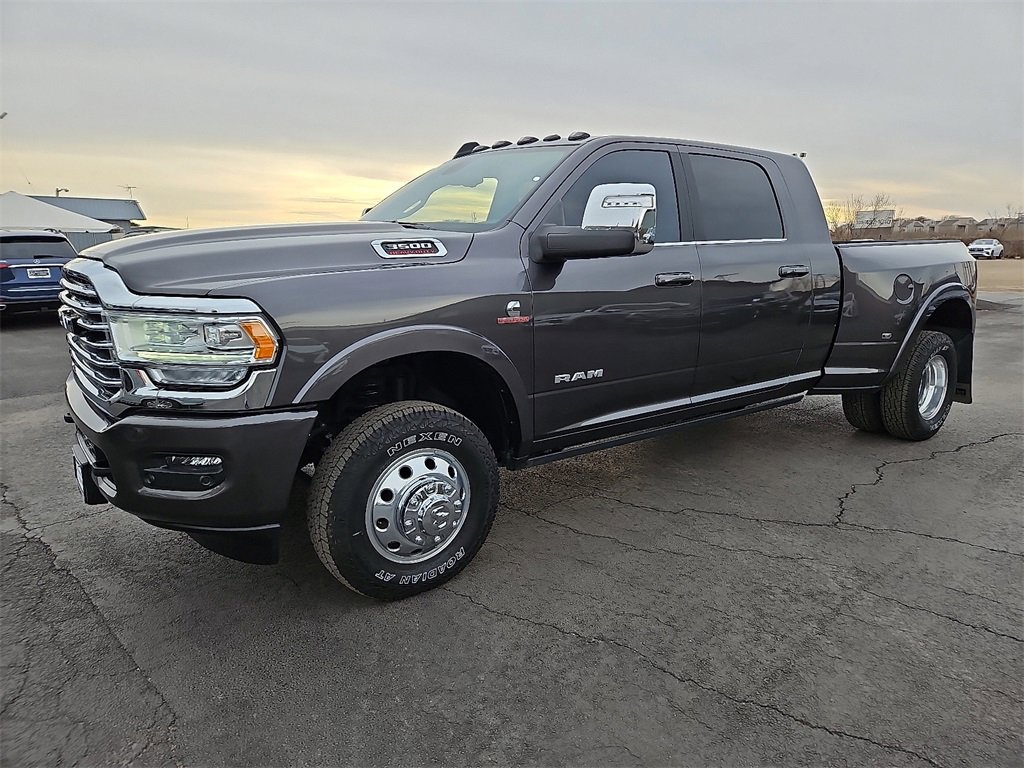 Used 2024 RAM 3500 Limited image 2