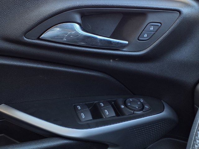 Used 2026 Chevrolet Trax LS w/ Driver Confidence Package FWD image 16