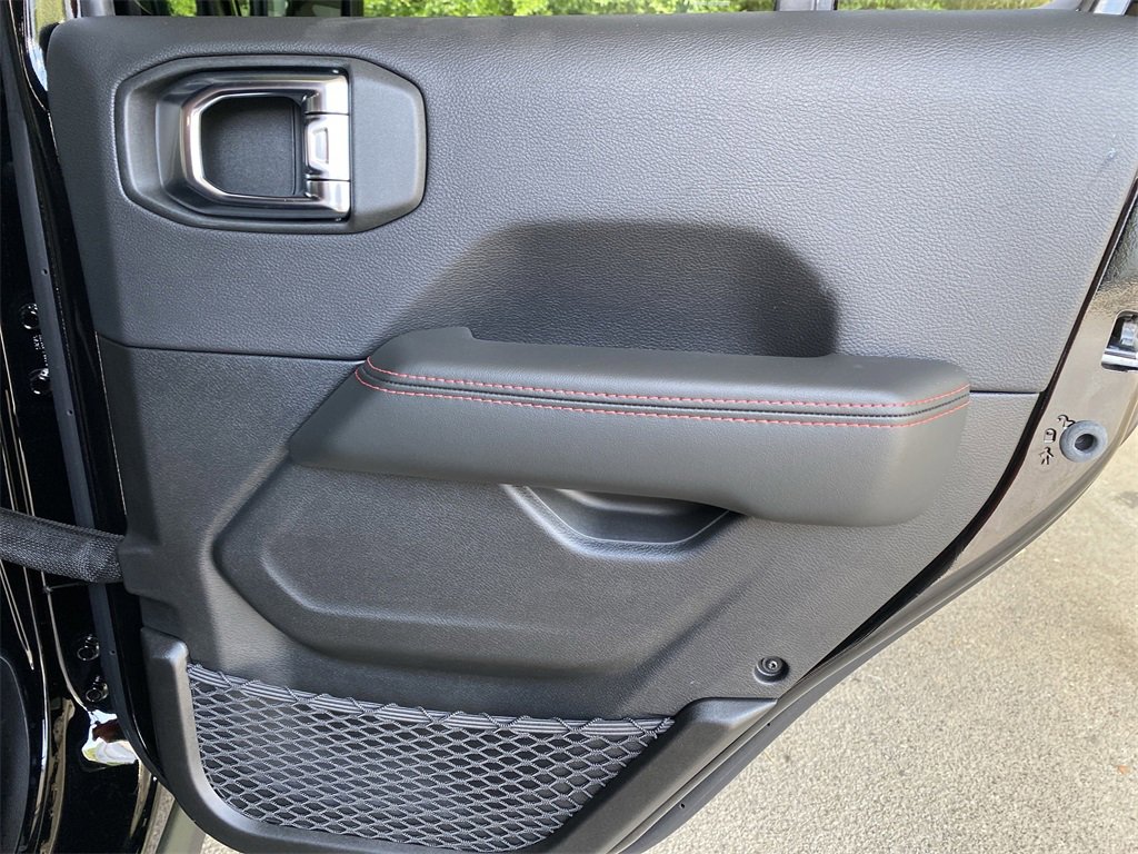 New 2025 Jeep Wrangler Unlimited Rubicon image 29