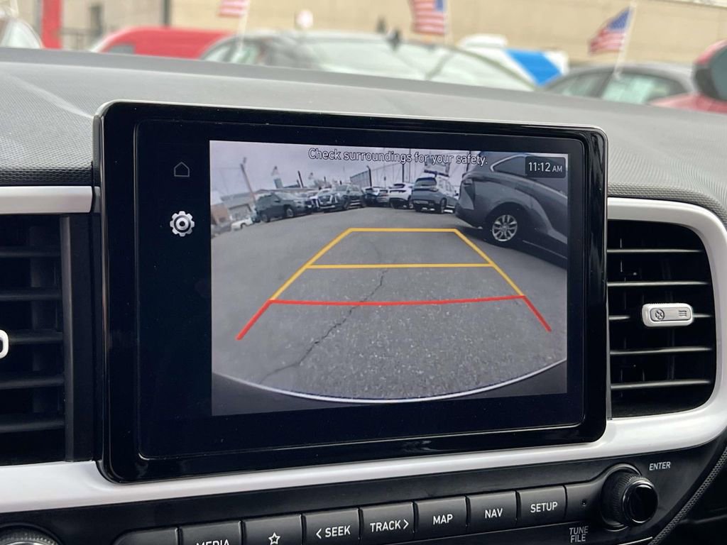 Certified 2023 Hyundai Venue Limited w/ Cargo Package image 28