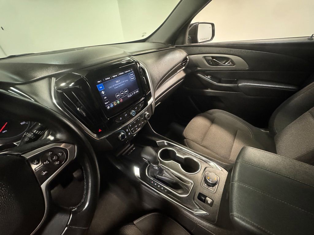 Used 2023 Chevrolet Traverse LT image 88