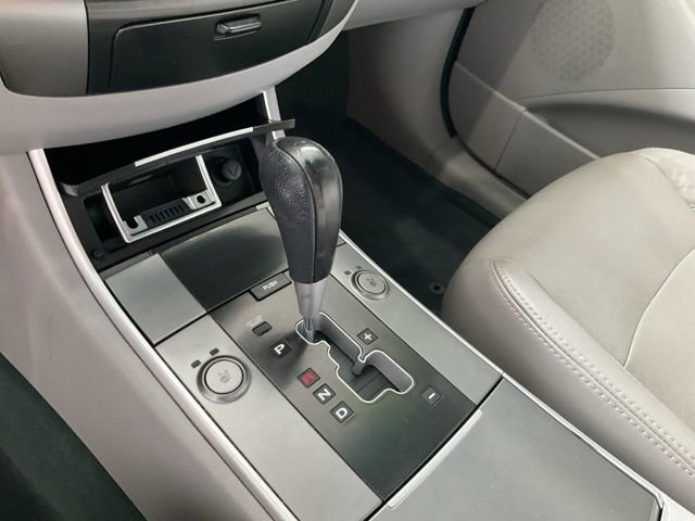 Used 2012 Hyundai Veracruz GLS w/ Premium Pkg image 13