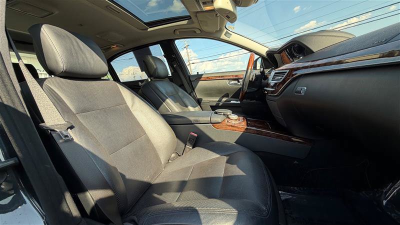 Used 2012 Mercedes-Benz S 550 4MATIC image 32