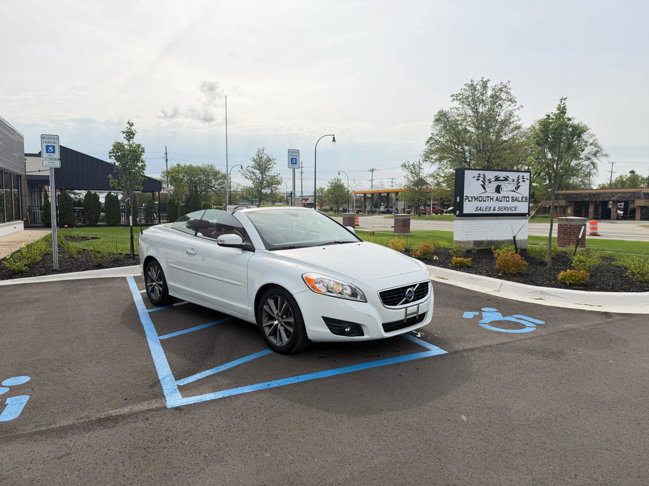 Used 2012 Volvo C70 T5 FWD image 3