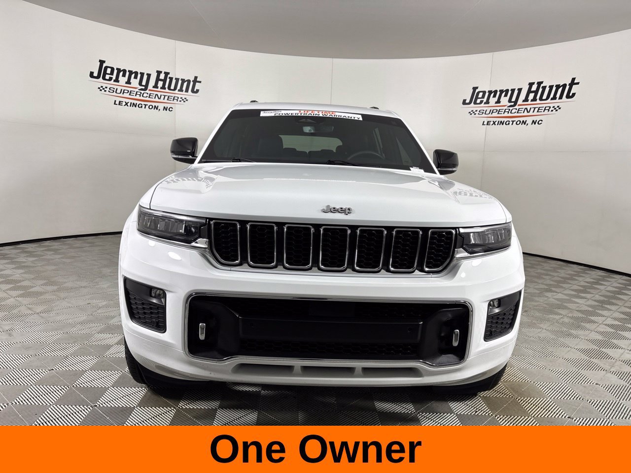 Used 2023 Jeep Grand Cherokee L Overland RWD image 3