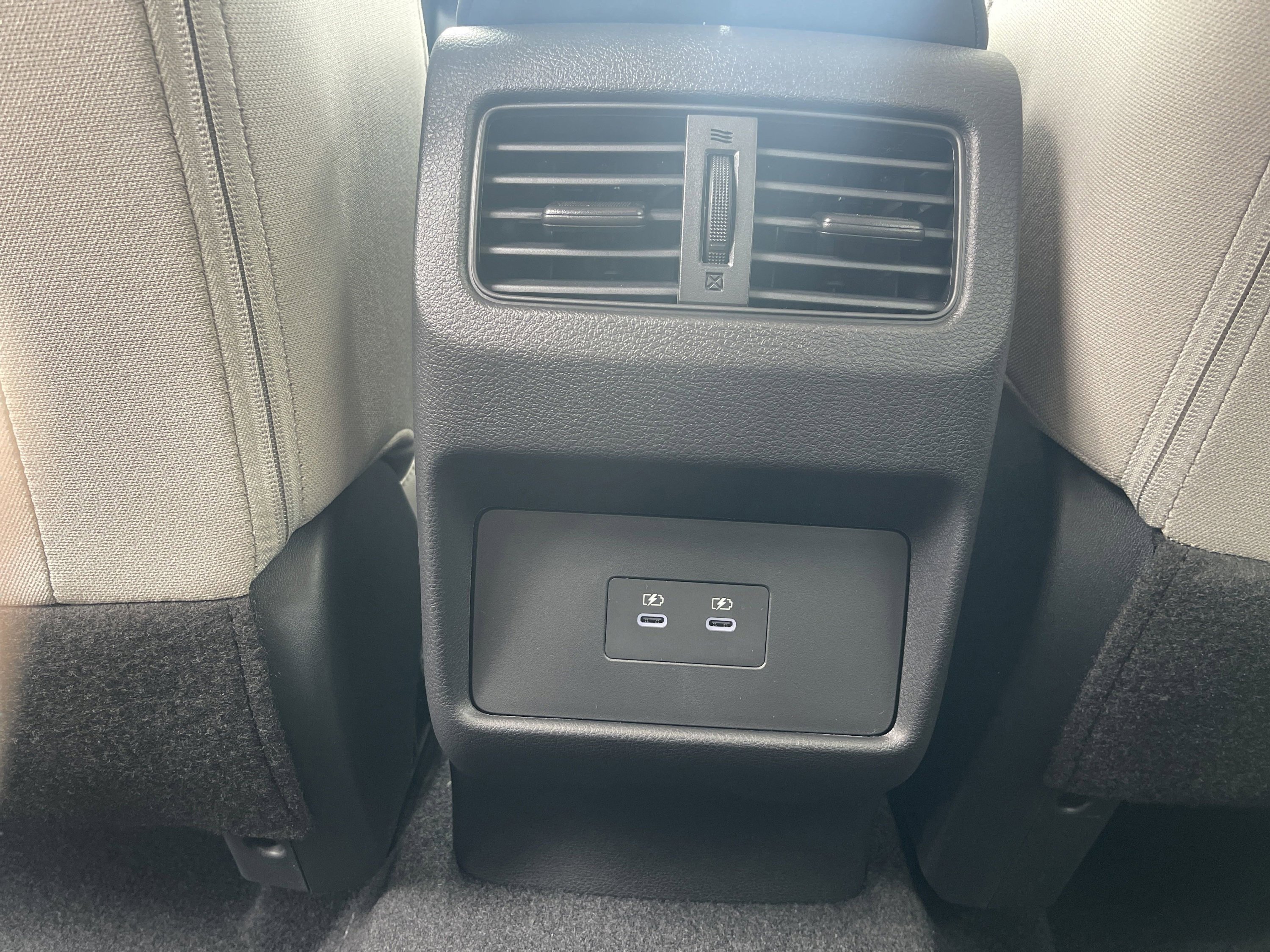 Used 2025 Nissan Rogue SV image 14