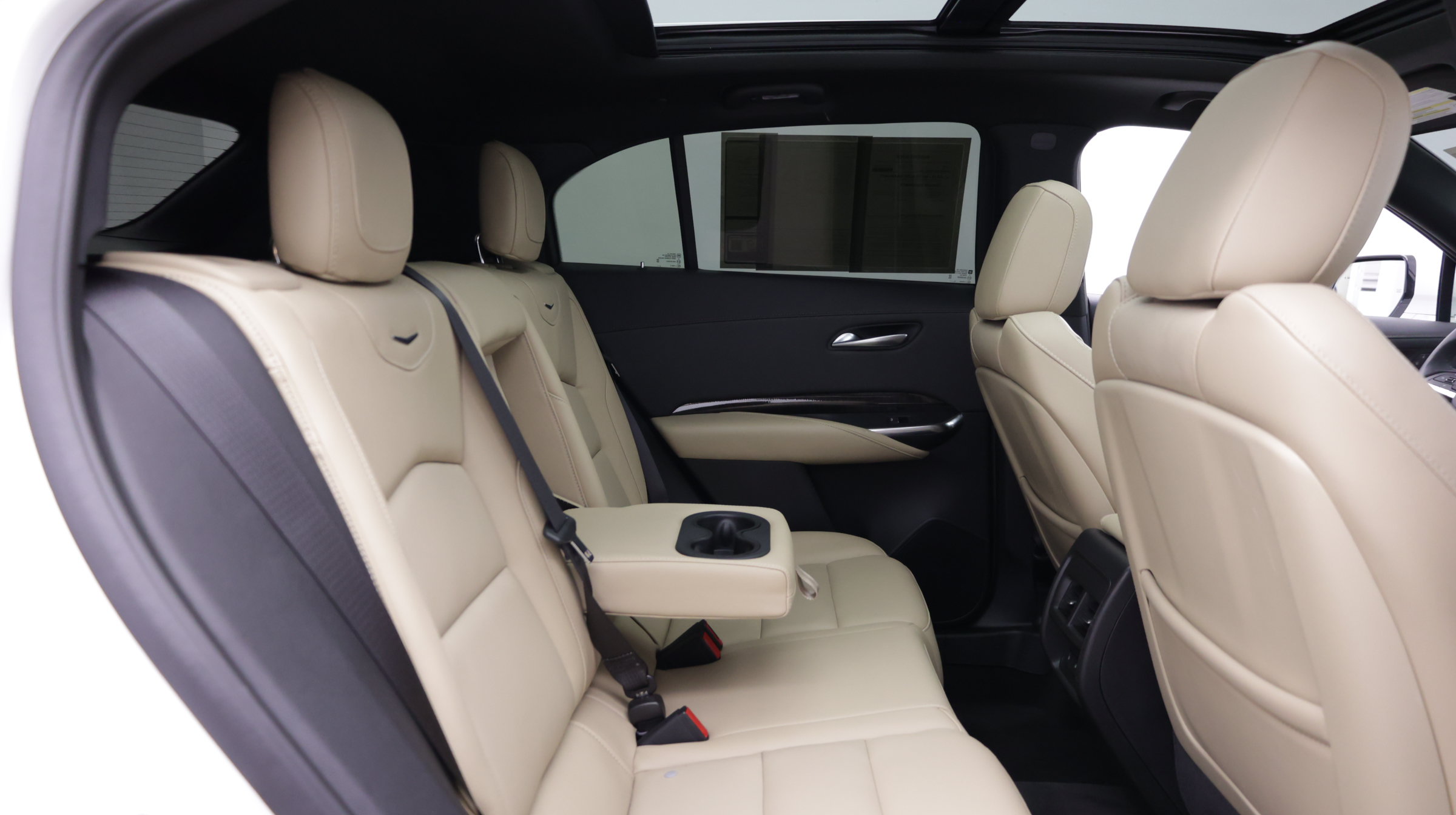 Used 2025 Cadillac XT4 Premium Luxury w/ Cold Weather Package FWD image 39