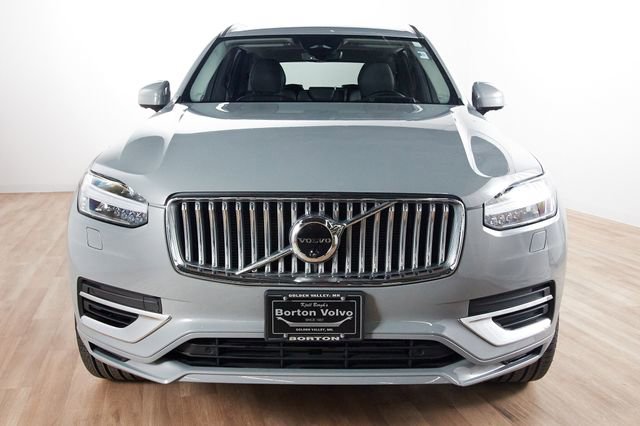 Used 2024 Volvo XC90 T8 Ultimate w/ Protection Package Premier AWD/4WD image 2
