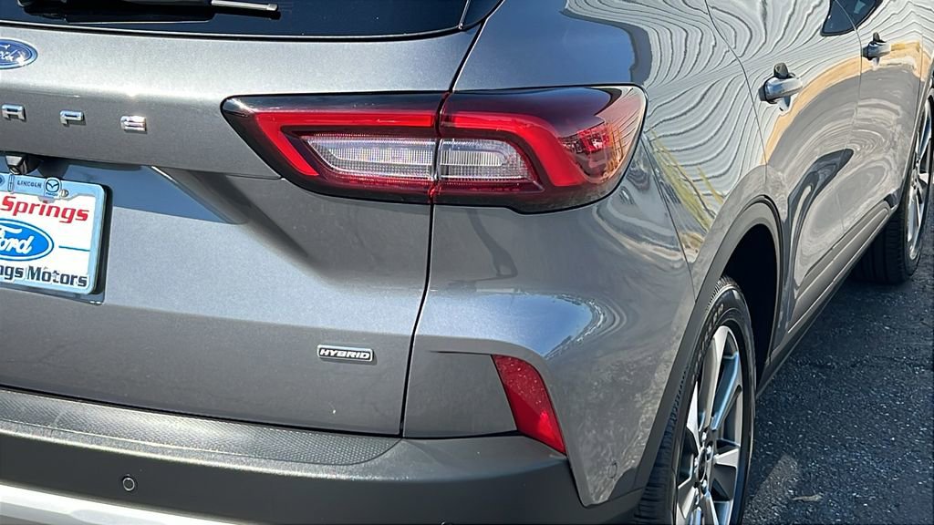 Certified 2023 Ford Escape Platinum w/ Premium Technology Package image 7