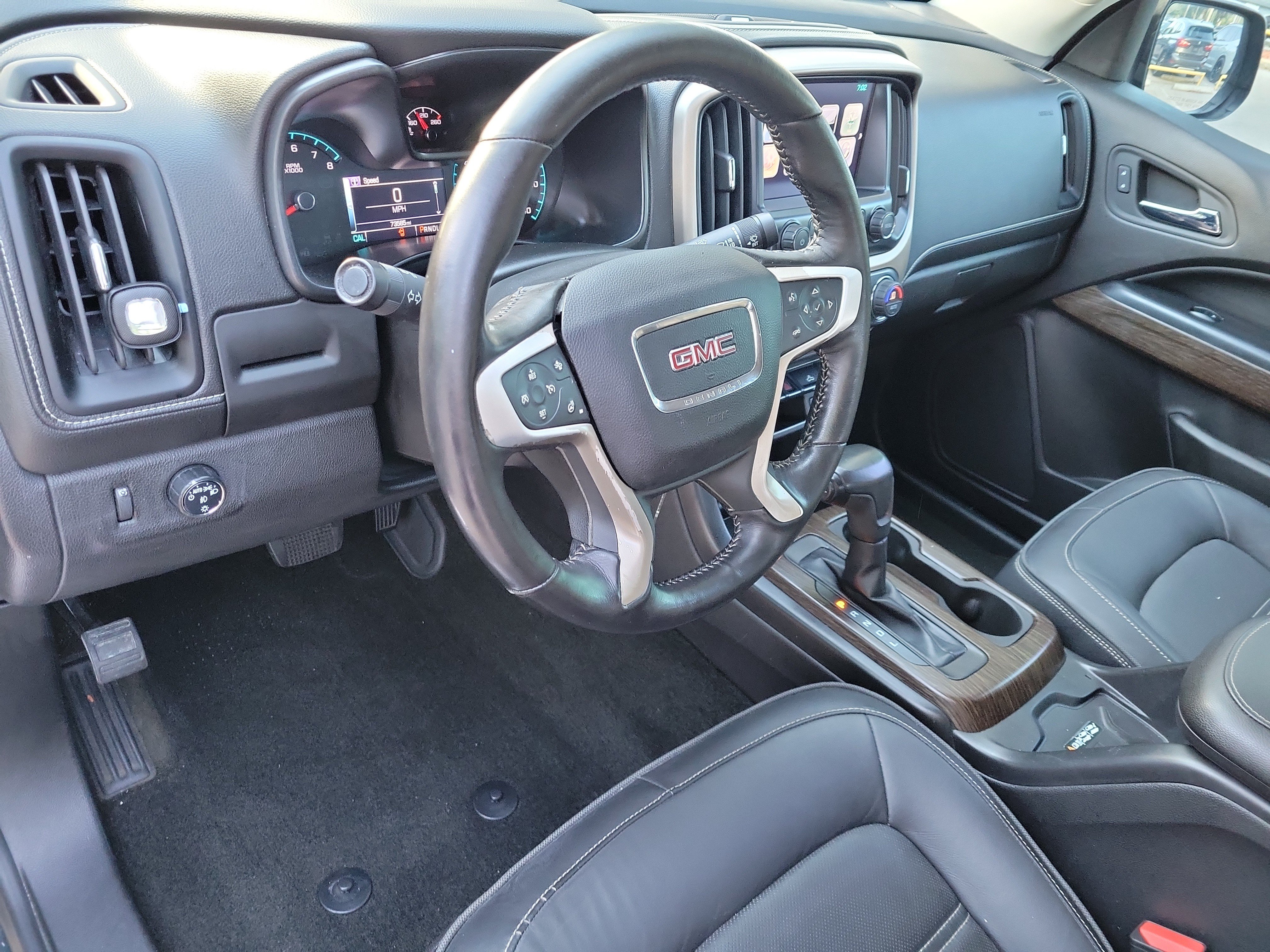 Used 2017 GMC Canyon Denali RWD image 16