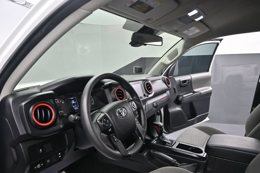 Used 2022 Toyota Tacoma SR AWD/4WD image 12