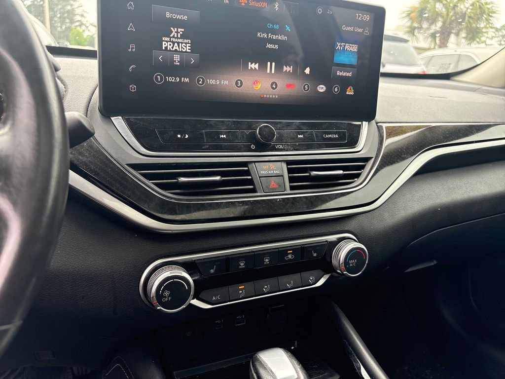 Certified 2023 Nissan Altima 2.5 SR w/ SR Premium Package FWD image 16