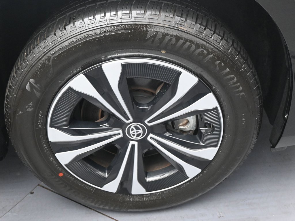 Used 2023 Toyota bZ4X XLE image 37