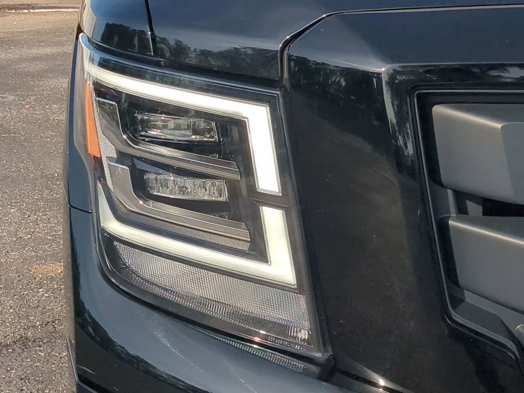 Used 2024 Nissan Titan SV w/ SV Bronze Edition Package RWD image 10