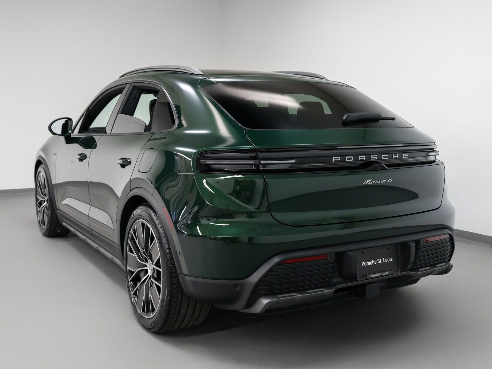 New 2025 Porsche Macan 4 Electric image 3
