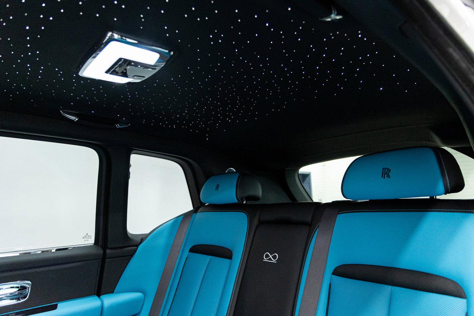 Certified 2026 Rolls-Royce Cullinan Black Badge image 48