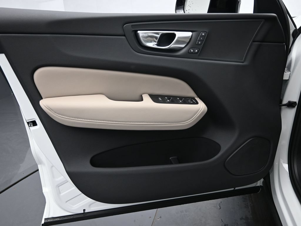 New 2026 Volvo XC60 B5 Plus w/ Climate Package AWD/4WD image 23