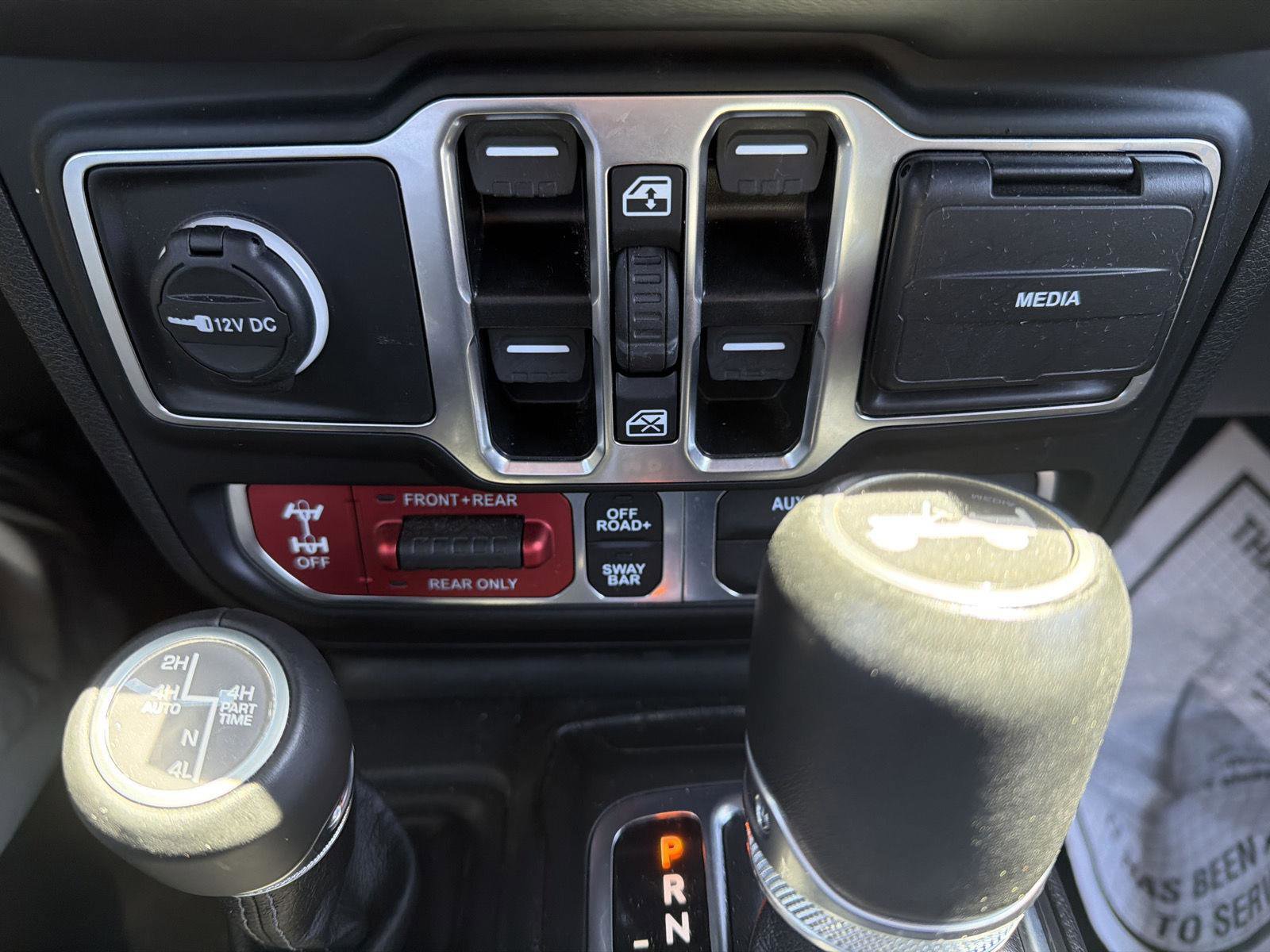 Used 2024 Jeep Wrangler Unlimited Rubicon 4xe AWD/4WD image 20