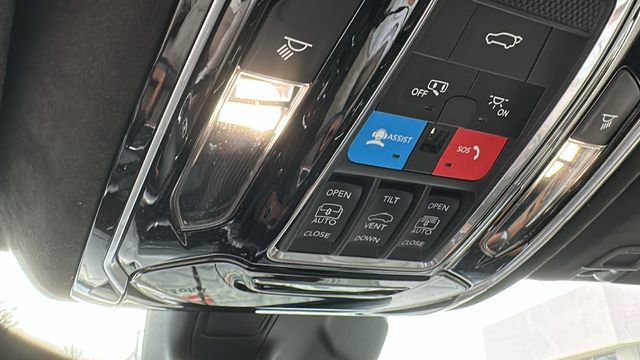 Used 2021 Jeep Grand Cherokee L Summit image 21