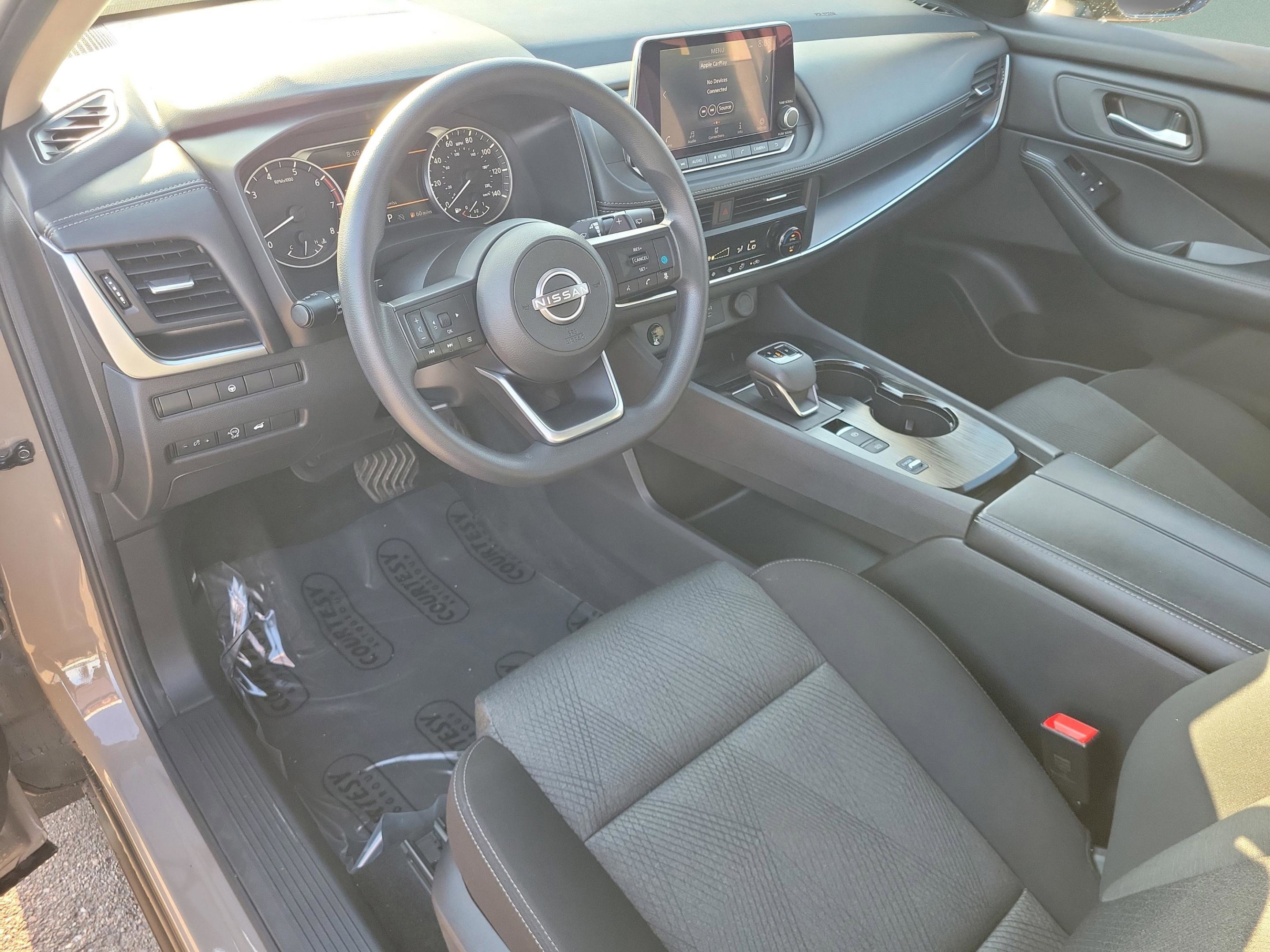 Certified 2024 Nissan Rogue SV image 24