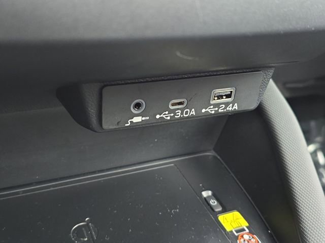 Certified 2025 Subaru Forester Premium image 17