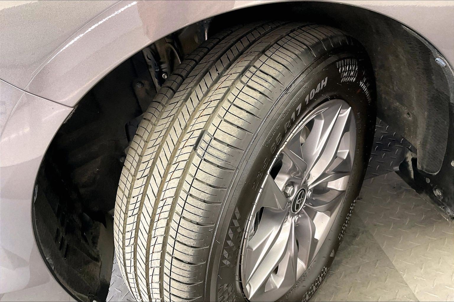 Used 2023 Toyota Sienna XLE FWD image 34