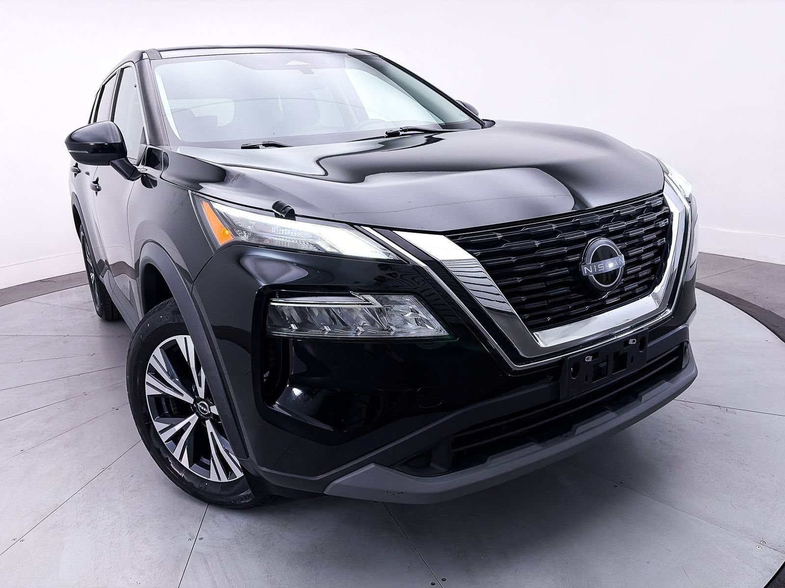 Used 2022 Nissan Rogue SV FWD image 7