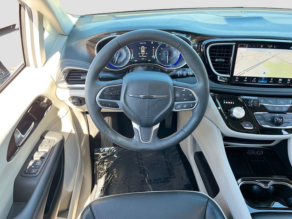 Used 2024 Chrysler Pacifica Limited w/ Trailer Tow Group image 22